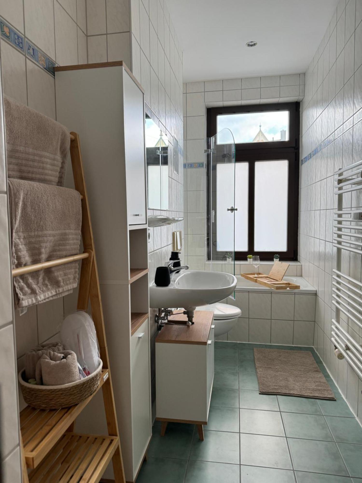 Stylisches Appartement Im Jugendstil-Viertel เคมนิตซ์ ภายนอก รูปภาพ